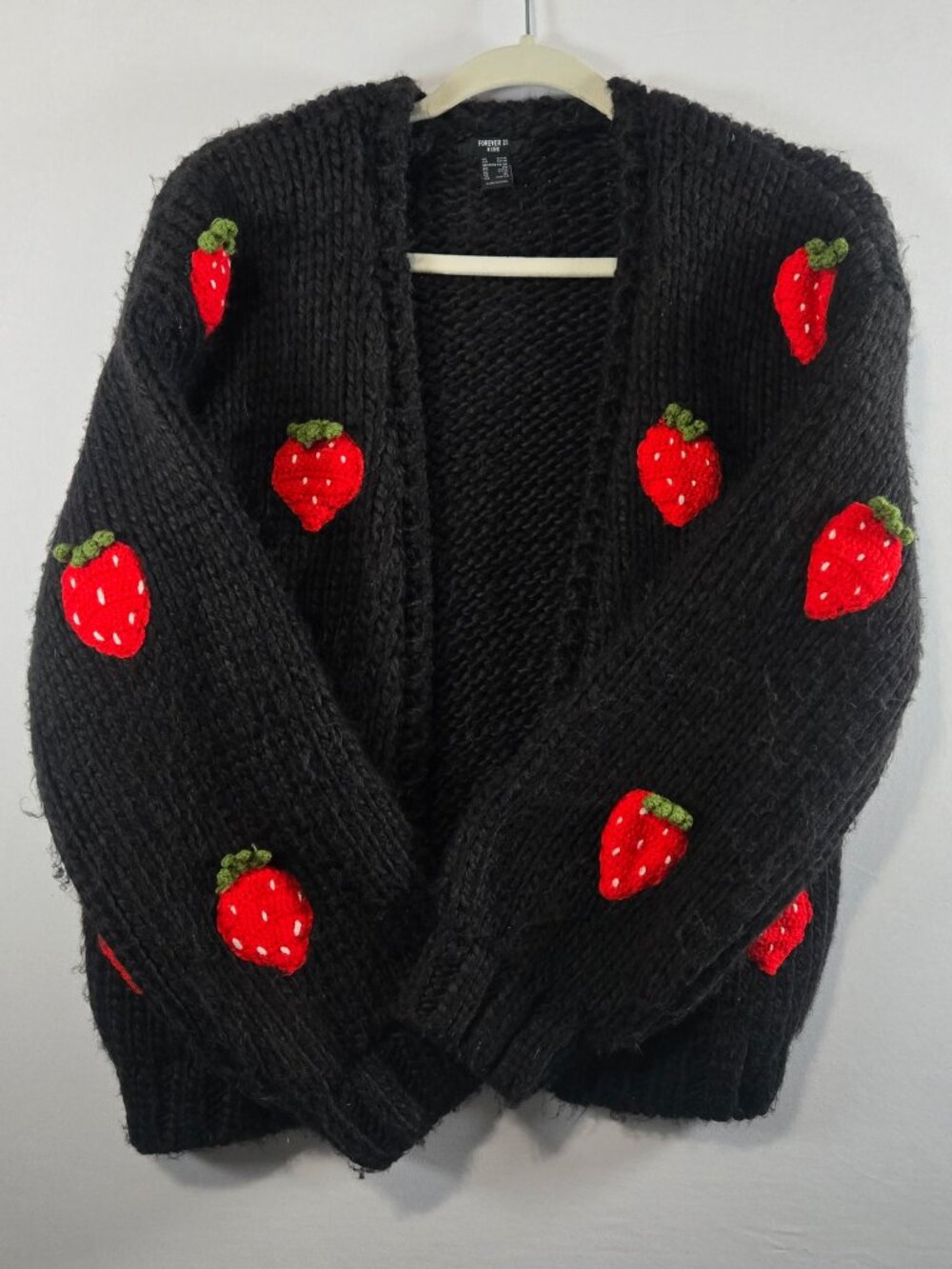 Forever 21 Kids Girls 13/14 Black Strawberry Chunky Knit Open Cardigan Sweater